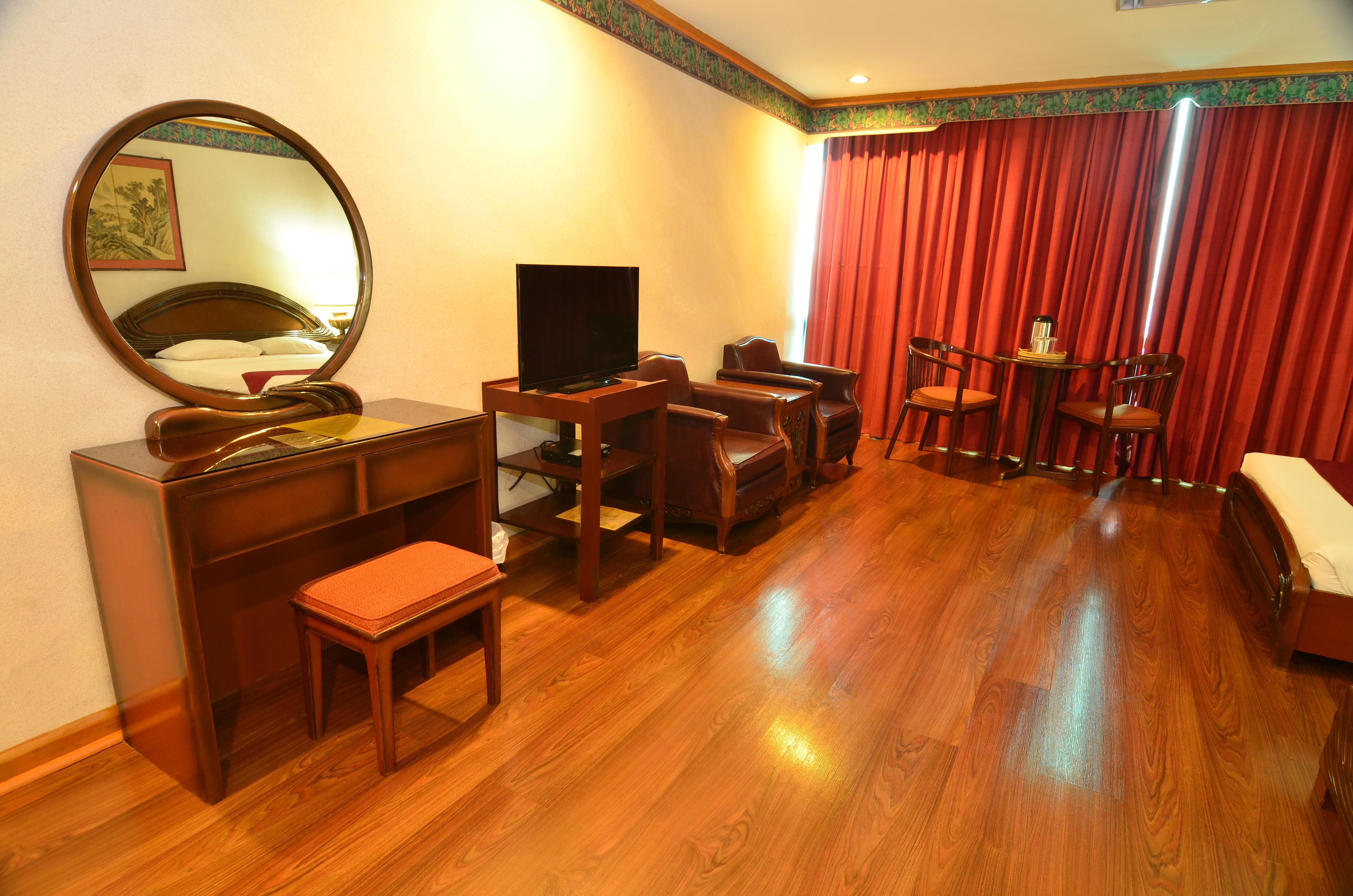 Holiday Plaza Hotel Cebu Dış mekan fotoğraf