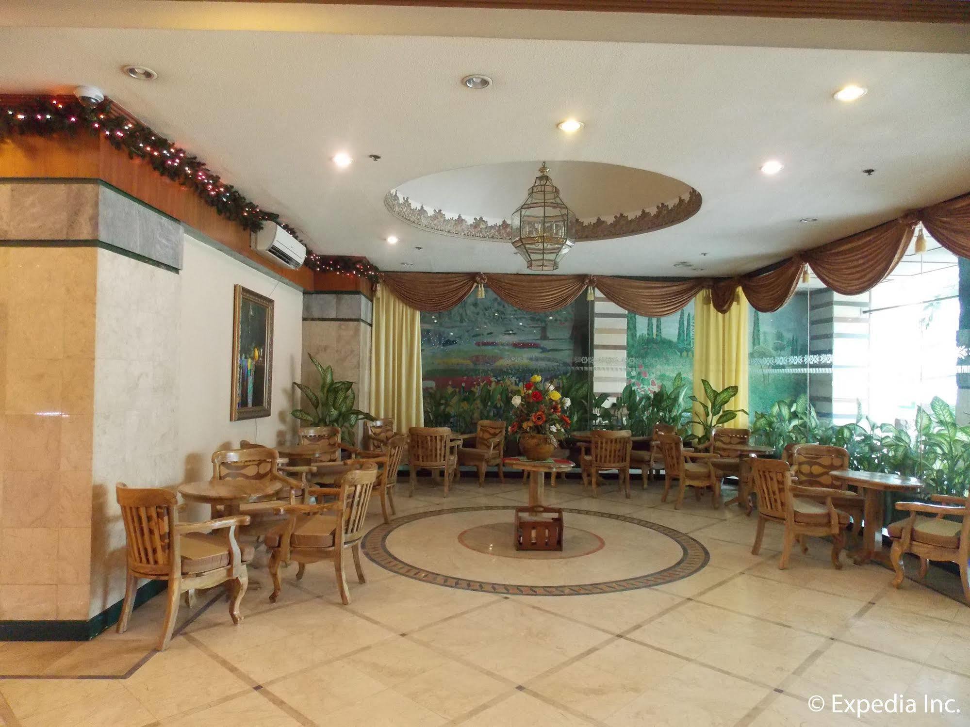 Holiday Plaza Hotel Cebu Dış mekan fotoğraf