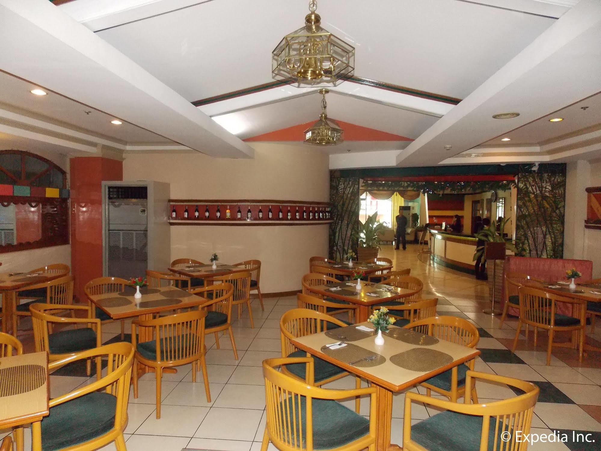 Holiday Plaza Hotel Cebu Dış mekan fotoğraf