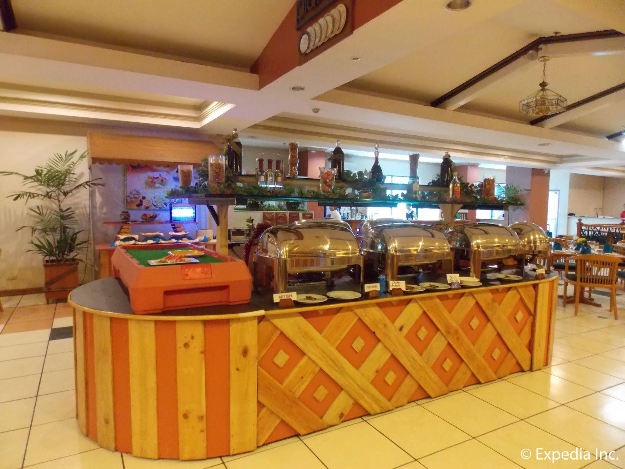Holiday Plaza Hotel Cebu Dış mekan fotoğraf
