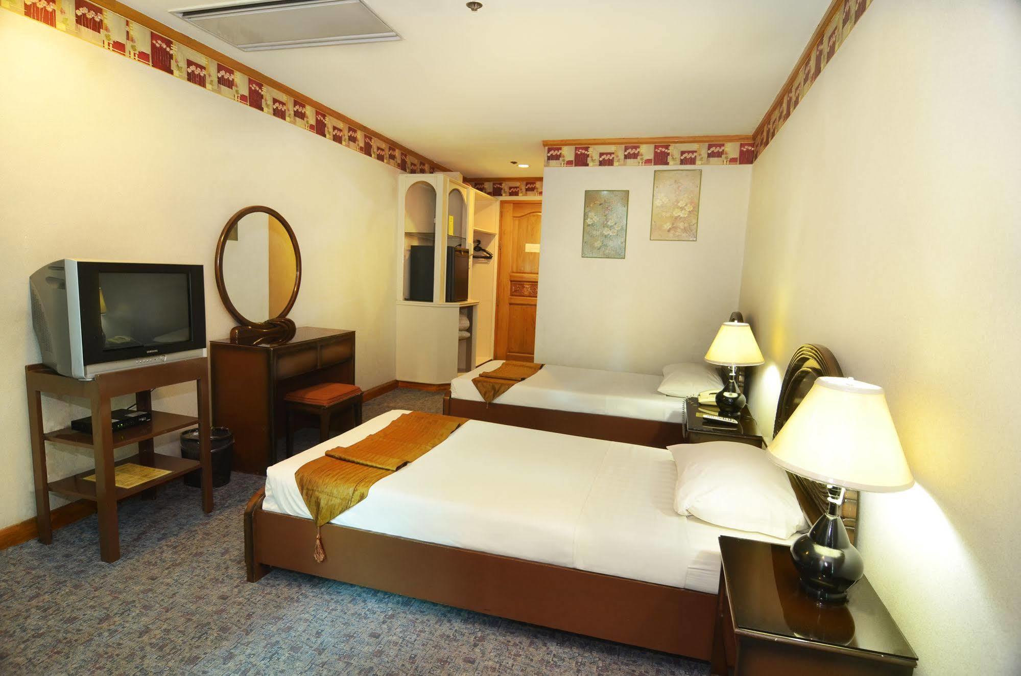 Holiday Plaza Hotel Cebu Dış mekan fotoğraf