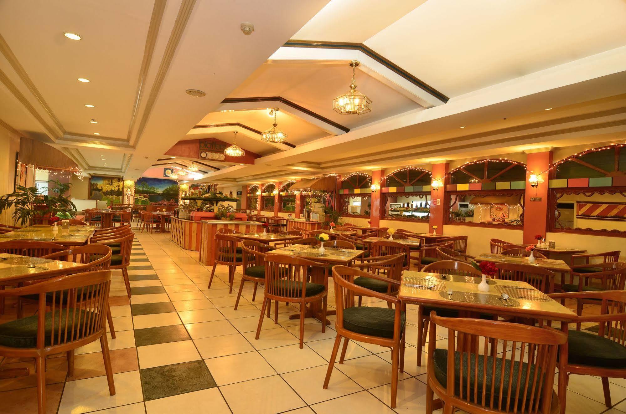 Holiday Plaza Hotel Cebu Dış mekan fotoğraf